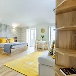 183 * Porto